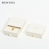 Boîte à bijoux coulissante personnalisée en écologique beige pour bracelet, collier, boucles d'oreilles et bague