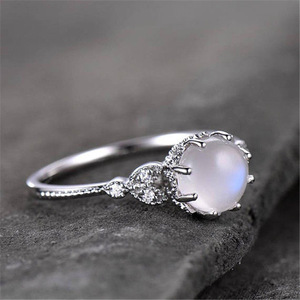 Anello Regalo di San Valentino, Gioiello Semplice per l'Amicizia, Elegante Design Statement per Donne - Product Image 1