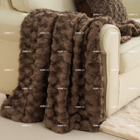 100% Polyester Kunstfell-Wurfdecke, fusselfrei, übergroß, weich, glatt, luxuriös, flauschig, gesteppt, für Sofa und Couch
