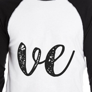 เสื้อเบสบอลสีดำและสีขาวของผู้ชายที่มีหัวใจรักดีไซน์พ่อ-ครอบครัว - Product Image 4