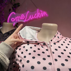 Bộ đồ nữ Xuân Y2K mới in họa tiết chấm bi, chữ cái, báo đốm, áo khoác có mũ, tay dài, quần loe 2 món - Product Image 4