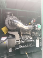 Groupe électrogène diesel silencieux QSZ13 personnalisable OEM 550 kVA (500 kVA / 400 kW) pour alimentation de secours industrielle 50 Hz
