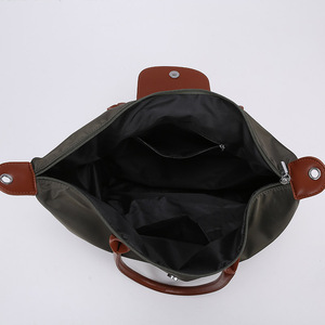 Maleta de Lona Multifuncional Impermeable y Ligera para Viaje, Gimnasio y Deporte - Product Image 4