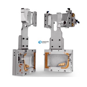 Stampi per Bottiglie di Olio Lubrificante in HDPE da 1L 2L 4L 5L 10L 20L 25L con Sistema di Rimozione Automatica dei Spigoli - Product Image 2