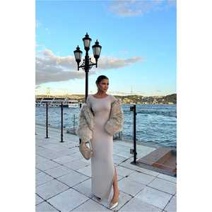 Vestidos Largos Beige con Lazo en la Espalda, Accesorio de Moda Elegante y con Estilo - Product Image 4