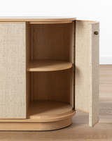 Buffet moderne de luxe léger en bois massif avec façade incurvée, meuble de rangement durable pour salon
