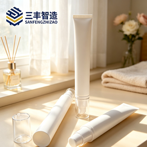 <b>White</b> Airless Cosmetic <b>Pen</b> tube with Clear Dust Cap - Product Image 1