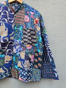 Chaqueta de patchwork en oferta, chaqueta acolchada de algodón, chaqueta floral reversible, chaqueta vintage hecha a mano para mujer, abrigo de invierno. - Product Image 5