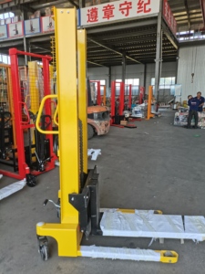 Apilador Manual de 1000 kg, 1500 kg, 2000 kg, 3000 kg, 1 tonelada, 1.5 toneladas, 2 toneladas, 3 toneladas con Altura de Elevación de 1.6 m - Product Image 2