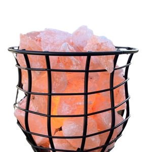 Cesta de Hierro Hecha a Mano con Trozos de Sal Rosa del Himalaya, Diseño Económico, Premium, Artesanal y Natural - Product Image 3