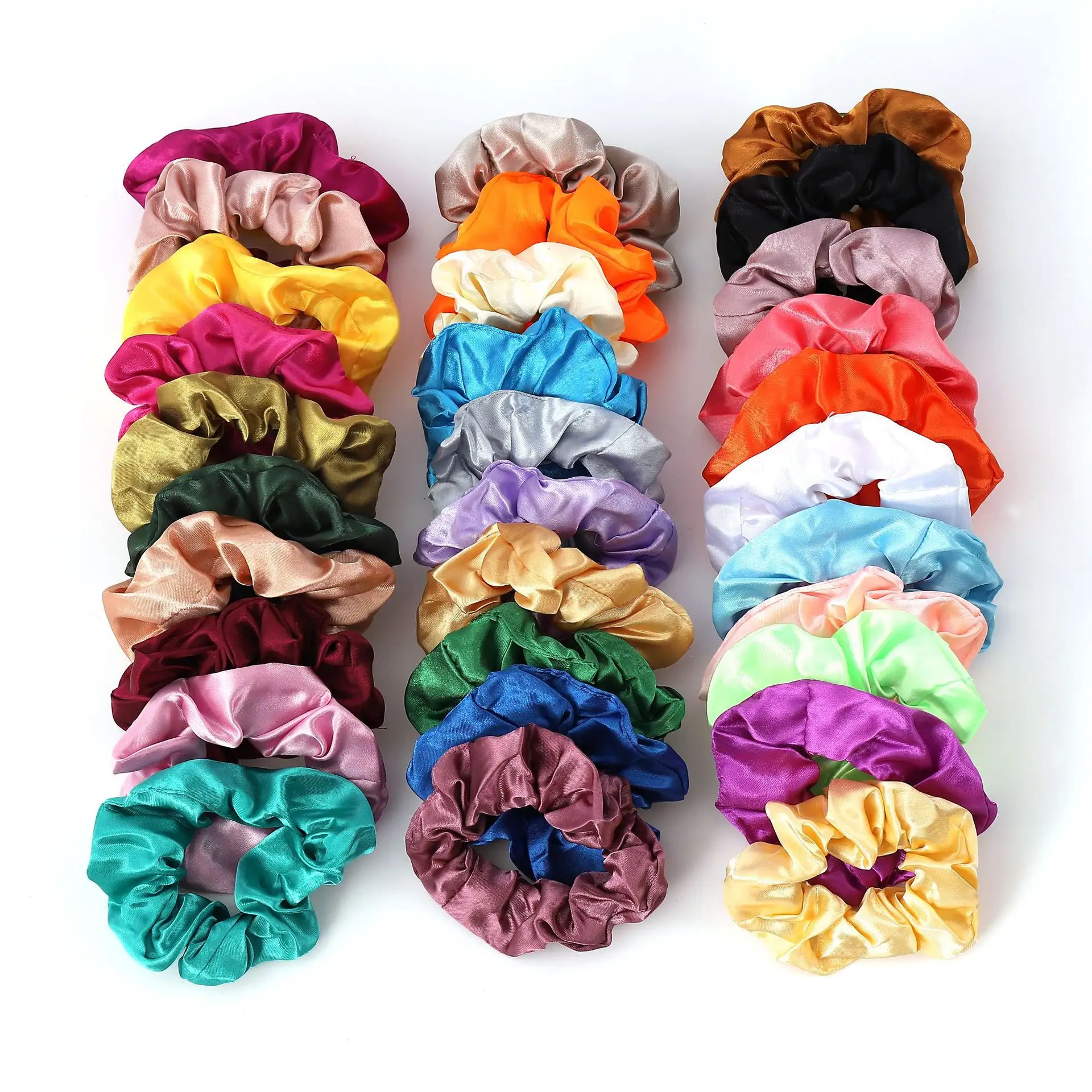 Menerima ODM grosir OEM 40 warna cincin rambut kain mode Aksesori elastisitas tinggi ikat rambut scrunchies warna solid wanita