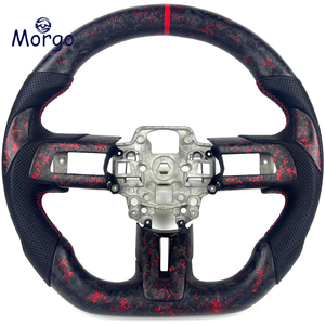 Volante Deportivo de Fibra de Carbono Perforada con Costuras Blancas para <span class=keywords><strong>Ford</strong></span> <span class=keywords><strong>Mustang</strong></span> - Product Image 1