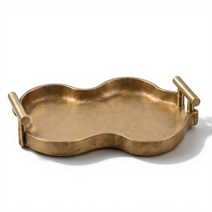 Bandeja de lujo con forma de nube de metal dorado con asa, plato para mesa de centro, centro de mesa para sala de estar, decoración para eventos, venta al por mayor - Product Image 1