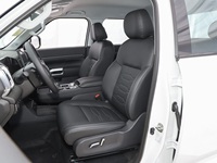 Pick-up Nissan Z9 GE PHEV de Zhengzhou, véhicule à énergie nouvelle, autonomie électrique de 135 km, 4x4, édition Explorer, bon état, sièges en cuir, caméra arrière