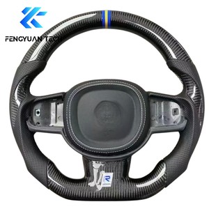 Volant en cuir personnalisé en fibre de carbone forgée pour <span class=keywords><strong>Volvo</strong></span> XC70 XC90 XC60 XC40 S90 S60 2018 2019 2020 <span class=keywords><strong>2021</strong></span> 2022 2023 2024 2025 - Product Image 1