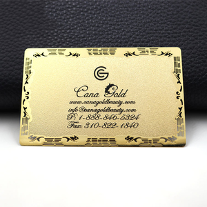 Carte de visite gravée au laser de taille personnalisée en métal blanc doré miroir 24k avec fente pour puce et bande magnétique - Product Image 1