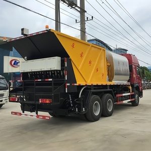 รถบรรทุก HOWO 6x4 สำหรับขนหินแบบซิงโครนัส ขนาด 20 ลูกบาศก์เมตร พร้อมเครื่องจ่ายยางมะตอย ระบบไฮดรอลิกเต็มรูปแบบ สำหรับพ่นยางมะตอยและหิน - Product Image 4