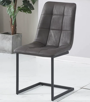 Chaise de salle à manger avec pieds en métal chromé design moderne en cuir synthétique durable pour restaurant, cuisine, maison, mobilier d'appartement