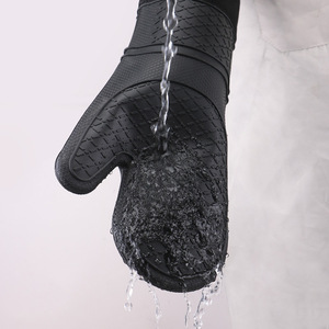 ถุงมือซิลิโคนสำหรับเตาอบ ถุงมือซิลิโคนทนความร้อน ถุงมือทำอาหาร ถุงมือปิ้งย่างอเนกประสงค์ ที่จับหม้อกันน้ำ ทำความสะอาดง่าย - Product Image 4