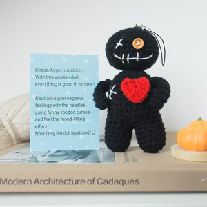 Poupée vaudou tricotée au crochet en gros Effrayant Halloween fantôme visage peluche poupée textile et tissu artisanat - Product Image 4