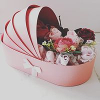 Caja de regalo personalizable para bebé Cartón rígido con protección UV Logotipo Lámina en forma de cuna Diseño irregular Artesanía Uso industrial