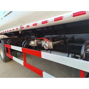 Precio <span class=keywords><strong>de</strong></span> fábrica FAW 4x2 Jk6 Camión portador <span class=keywords><strong>de</strong></span> <span class=keywords><strong>agua</strong></span> 12000L Camión cisterna <span class=keywords><strong>de</strong></span> <span class=keywords><strong>agua</strong></span> <span class=keywords><strong>potable</strong></span> <span class=keywords><strong>de</strong></span> acero inoxidable para la <span class=keywords><strong>venta</strong></span> - Product Image 5