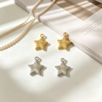 Breloques étoiles en laiton gravées CNC, pendentifs à boucle unique plaqués or/rhodium pour la fabrication de bijoux et la création d'accessoires distinctifs