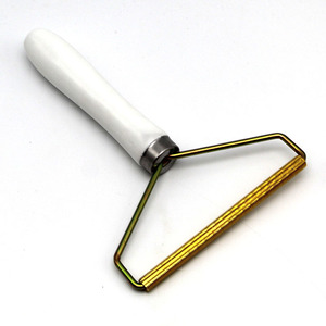 <span class=keywords><strong>Grattoir</strong></span> portatif de tapis de bord de tissu multi utilisé pour enlever des cheveux des meubles et du rideau - Product Image 3