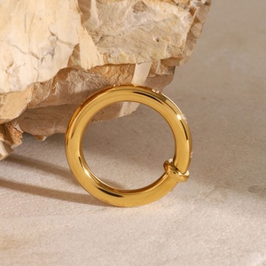 Anillo de Eternidad Minimalista Personalizado, Anillo de Acero Inoxidable Chapado en Oro Rosa Resistente al Agua con Circonitas en Todo el Círculo para Mujeres y Hombres - Product Image 4