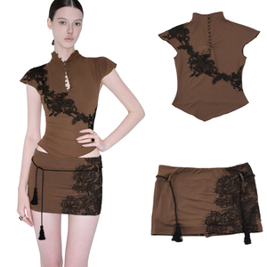 Conjunto de 2 piezas con encaje marrón para mujer, top de cuello alto y minifalda, atuendo informal gótico coqueto estilo Y2K - Product Image 1