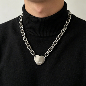Set di Gioielli <span class=keywords><strong>da</strong></span> Donna <span class=keywords><strong>con</strong></span> Ciondoli a Cuore Incisi, <span class=keywords><strong>Collana</strong></span> e Bracciale <span class=keywords><strong>con</strong></span> Catena Cubana Placcata Oro, Regalo Personalizzato <span class=keywords><strong>con</strong></span> Incisione NEW YORK - Product Image 4