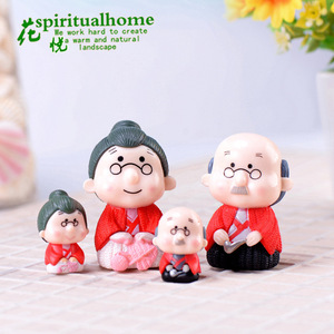 Más vendido: Joyería de micropaisaje de musgo Chunjun, combinación de muñecos grandes de abuelo y Zixiao, decoración de montaje DIY - Product Image 2
