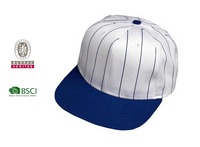 Gorra de béisbol suave personalizable Gorra deportiva de estilo americano Patrón de letras impresas planas Logotipo bordado personalizado