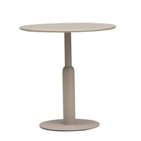 Tables rondes et carrées en plastique, en bois ou en fer pour cafés et thés Restaurants Extérieur Fabricant Ventes directes