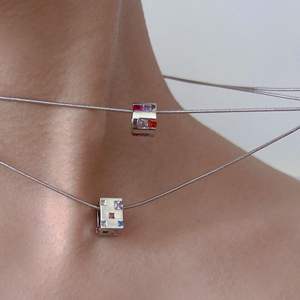 Collar con Colgante de Plata de Ley S925, Diseño Artístico Medieval, Acabado Satinado, Estilo Moderno y de Alta Gama - Product Image 1