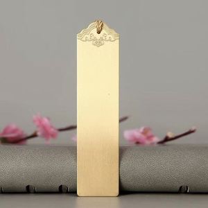 Marcapáginas de Metal Personalizado con Colgante para Libros - Product Image 5