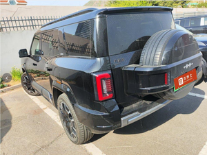 BYD Bao 8 2025, SUV PHEV de Lujo de 7 Plazas, Auto Eléctrico Usado en Venta con Motor Dual de 680PS y Carga Rápida - Product Image 5