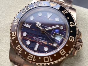 Reloj de lujo personalizado de la fábrica EWE con esfera de hierro tigre GMT 3285 de 40 mm, movimiento mecánico superior, acero inoxidable y cristal para hombre. - Product Image 5