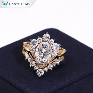 Tianyu forma ovale cuore e frecce 8x11MM Moissanite Set di anelli di diamanti 14K 18K 10K oro massiccio Custom Set anello di fidanzamento - Product Image 2