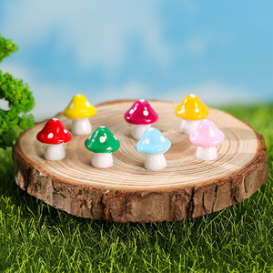 เครื่องประดับรูปเห็ดจิ๋ว เรซิ่นเคลือบเงา ตกแต่งสวนในร่มและกลางแจ้ง สีสันสดใส อุปกรณ์ตกแต่งสวนขนาดเล็ก - Product Image 1