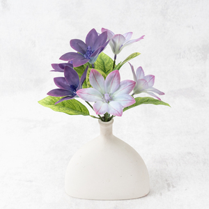 Élégantes fleurs artificielles en soie de magnolia d'inspiration zen avec technique de stylisation pour la décoration de meubles TV et de magasins - Product Image 5