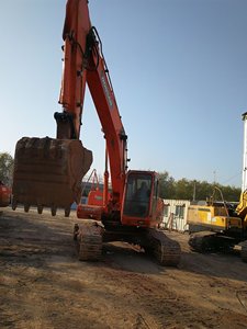 รถขุด Develon 95% สภาพใหม่ ยี่ห้อญี่ปุ่น Doosan รุ่น DH225LC-7 ปี 2018 เครื่องยนต์ DB58TIS น้ำหนัก 25 ตัน บุ้งกี๋ขนาด 0.8 ลูกบาศก์เมตร กำลัง 110 กิโลวัตต์ สภาพดี ราคาถูก - Product Image 4
