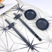 Nouveau pot chaud personnalisé de style dragon chinois mélamine noir mat petit plat de chauffe-plats sushi soja ensemble avec baguettes en fibre de verre