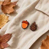 Nouveauté : Épinglette en émail à motif végétal d'automne, badge métallique élégant pour accessoire vestimentaire quotidien sur le thème de la nature (Acajou et Pomme de pin)