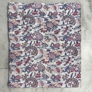 ผ้าฝ้ายเนื้อนุ่มลายดอกไม้ธรรมชาติ น้ำหนักเบา สวยงาม ดีไซน์เก๋ เป็นมิตรกับสิ่งแวดล้อม ขายเป็นหลา สำหรับชุดเด็กผู้หญิง ราคาขายส่ง - Product Image 1