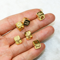 Collier avec pendentif en forme de cube avec lettres personnalisées, 26 alphabets, perles en zircon, 26 lettres, charme