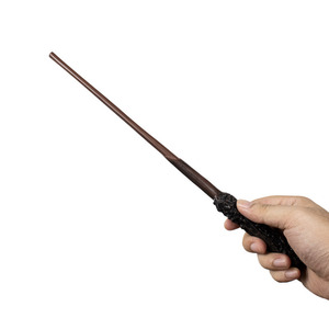 <span class=keywords><strong>Baguette</strong></span> <span class=keywords><strong>Magique</strong></span> Flamme de Dumbledore et <span class=keywords><strong>Hermione</strong></span> en Résine, Style Little Red Book, Jouet pour Enfants - Product Image 4