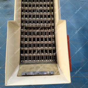 Küçük Boyutlu Menteşeli Tip Talaş Konveyörü Mini CNC Makinesi için Kompakt Çıtalı Bantlı Konveyör - Product Image 5