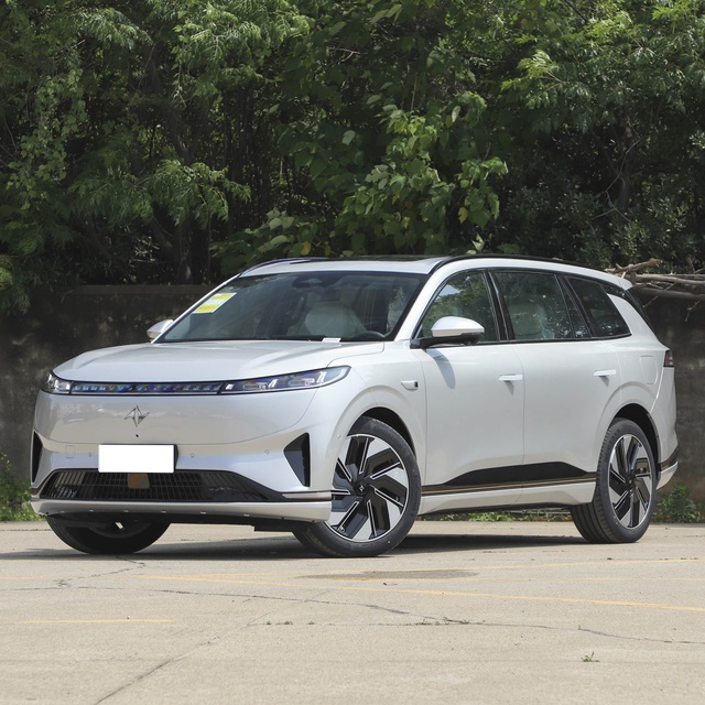 Dongfeng 008 2025 636 Ultra Pilot Edition 6-Seater Pure Electric Vehicle