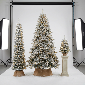<span class=keywords><strong>Sapin</strong></span> de Noël en PE floqué épais de 2,3 m pré-éclairé, lumières LED intégrées, installation facile sur pied, <span class=keywords><strong>prix</strong></span> d'usine de gros pour l'exportation - Product Image 2